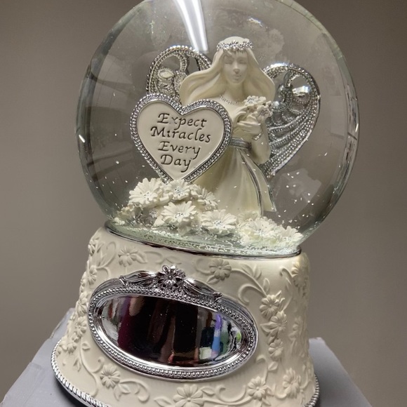 Things Remembered Other - Things Remembered Miracle Angel Snowglobe